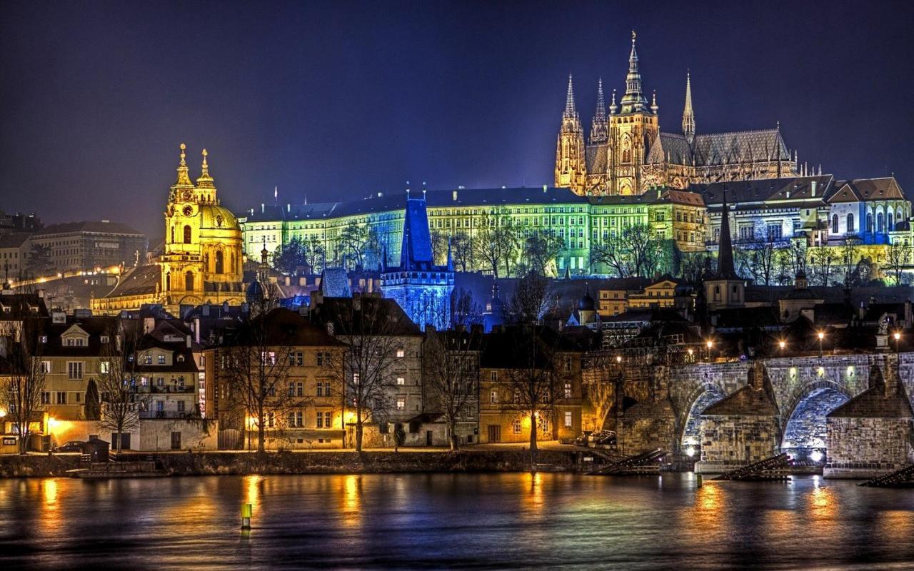 Emperors Elegance Suite Praga Esterno foto